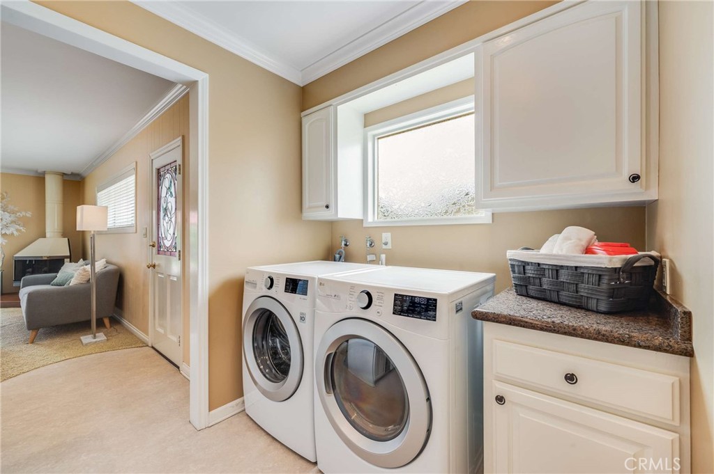 4432 Stanbridge Property Photo 11