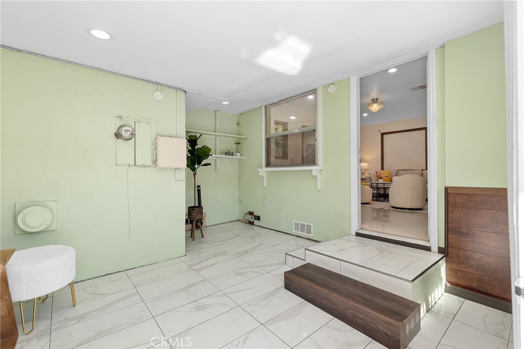6862 Sowell Ave Property Photo 34