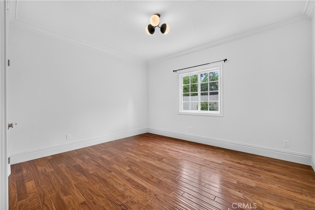 515 N Crescent Heights Property Photo 34