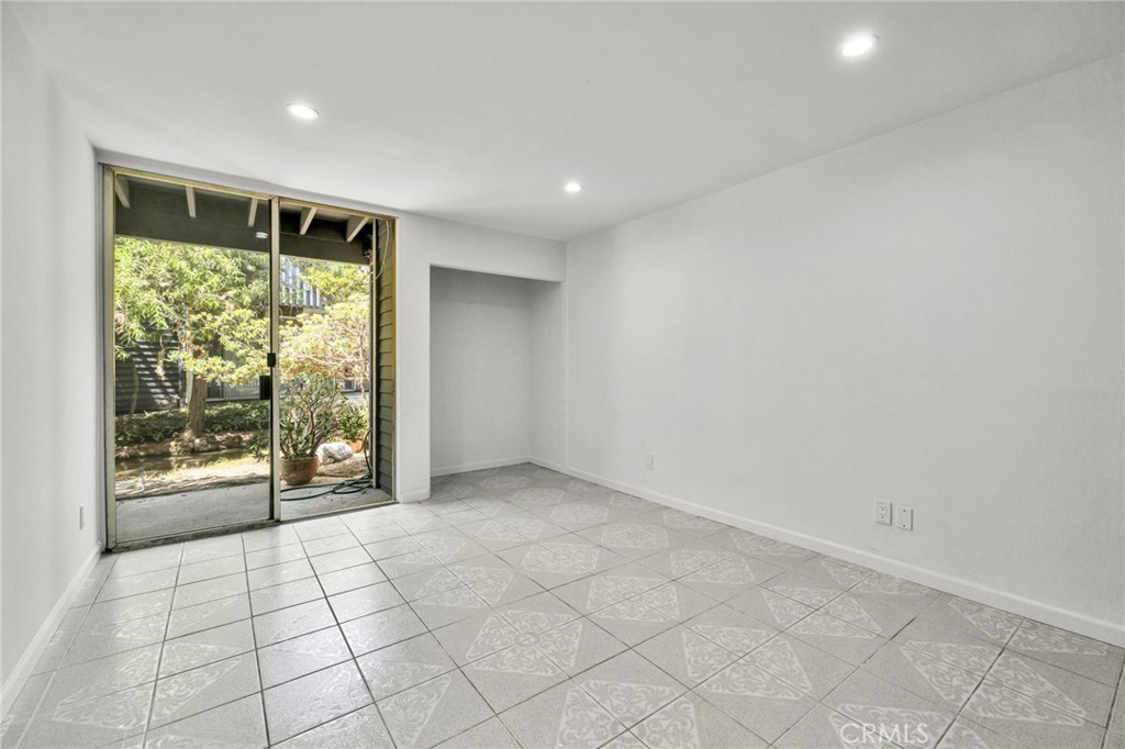 25269 Pine Creek Lane Property Photo 32