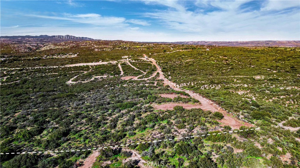1910 Tierra Del Sol Road Property Photo 5