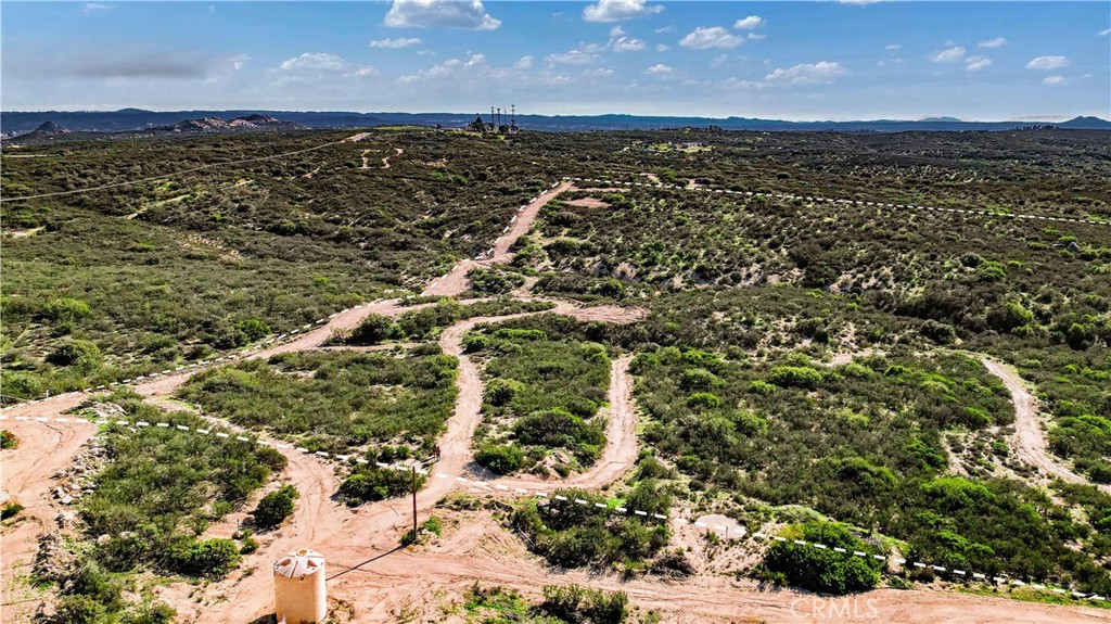 1910 Tierra Del Sol Road Property Photo 17