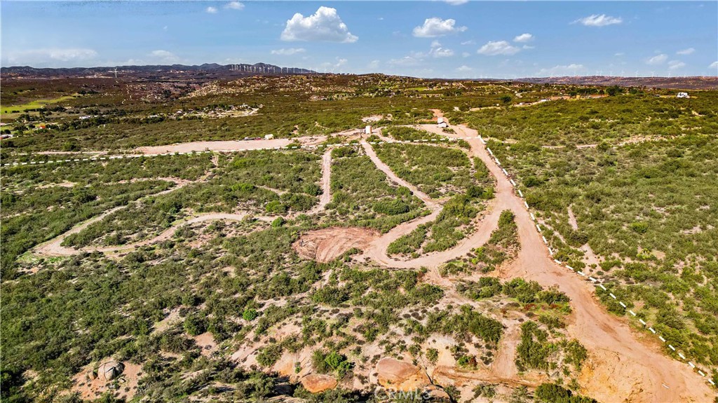 1910 Tierra Del Sol Road Property Photo 21