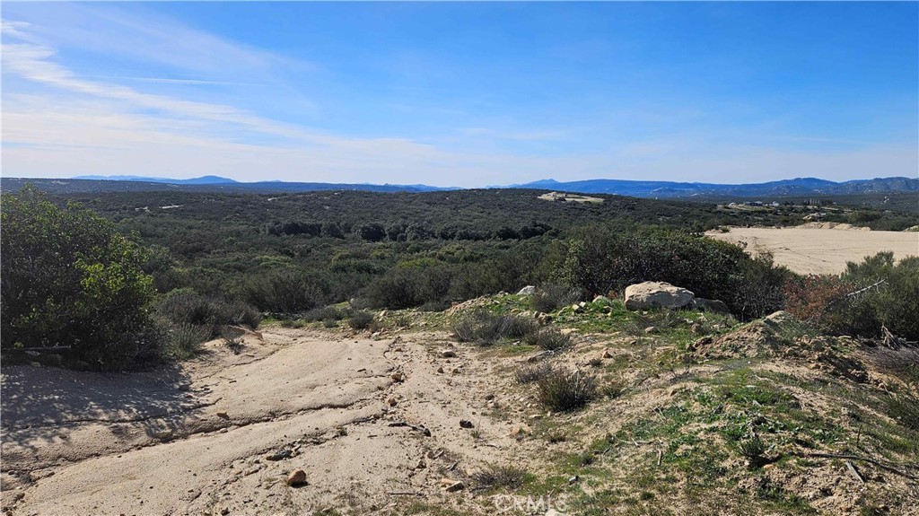 1910 Tierra Del Sol Road Property Photo 37