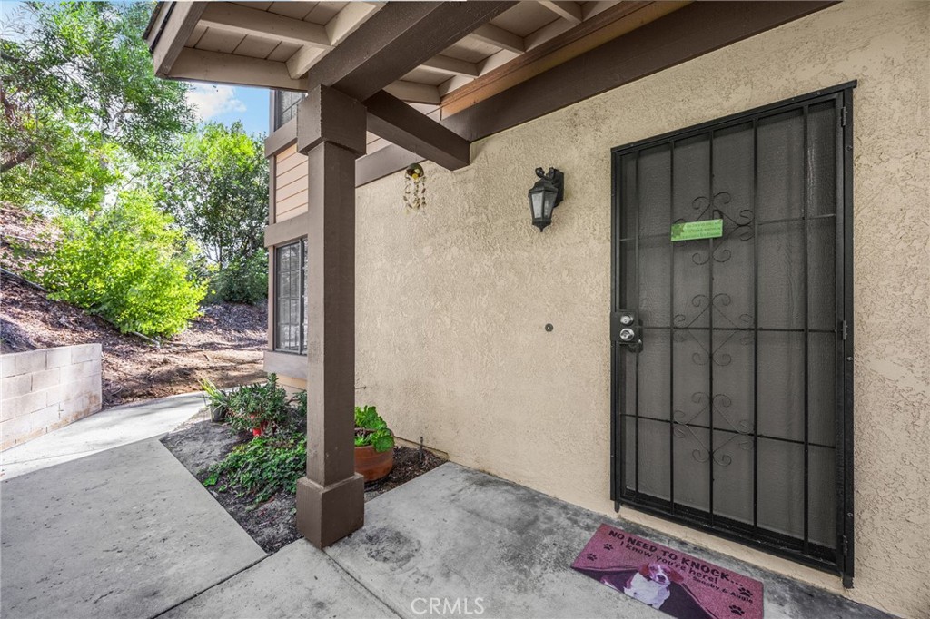 21725 Laurelrim D Property Photo 2