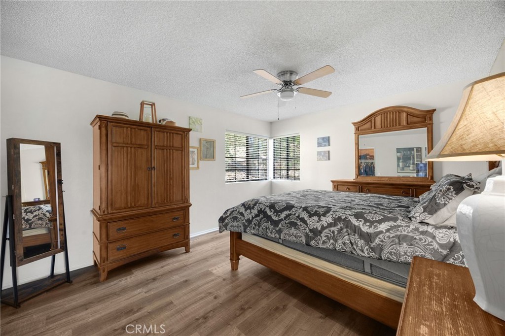 21725 Laurelrim D Property Photo 17