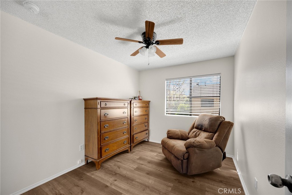 21725 Laurelrim D Property Photo 21