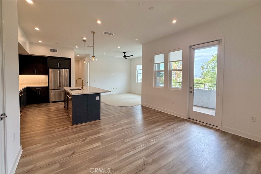 1130 S Urbana Property Photo 4