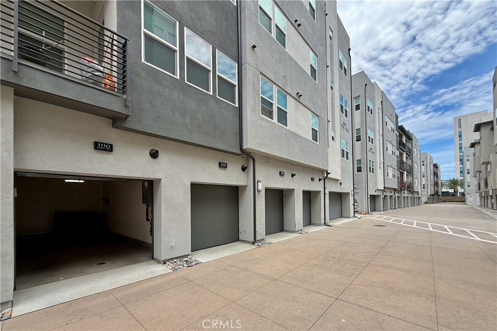 1130 S Urbana Property Photo 40