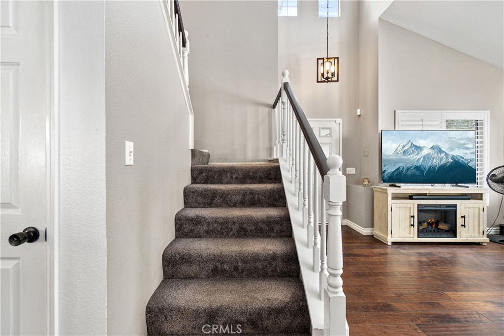 28222 Cascade Property Photo 8
