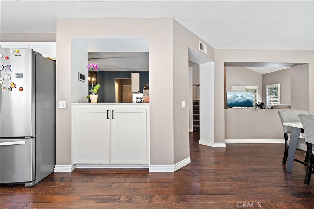 28222 Cascade Property Photo 15
