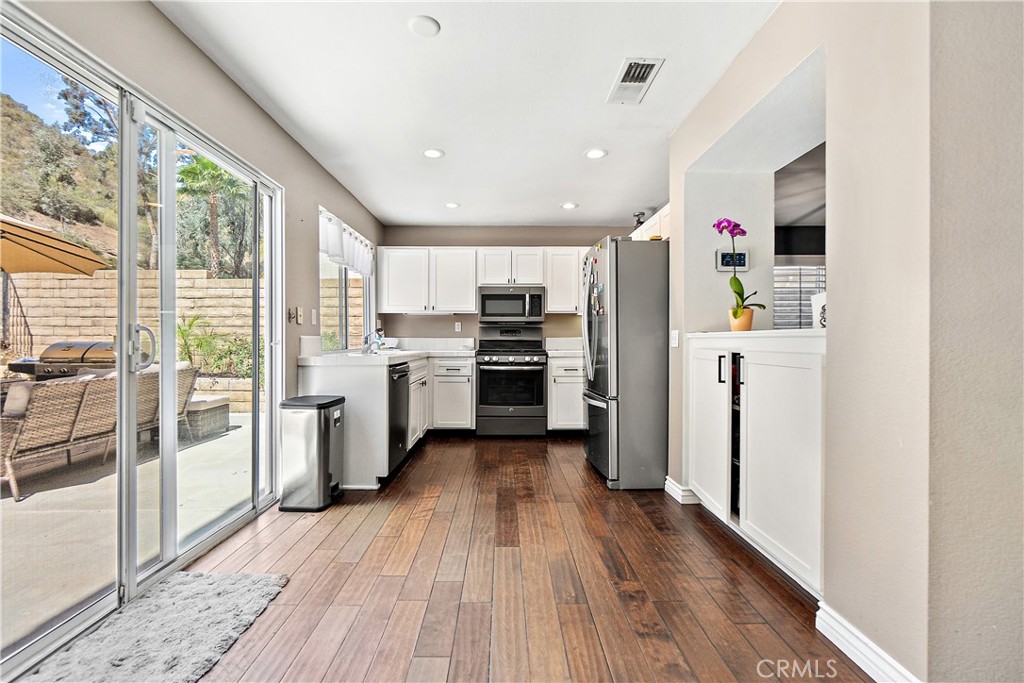 28222 Cascade Property Photo 18