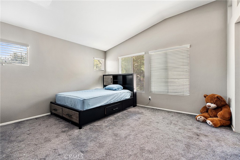 28222 Cascade Property Photo 28