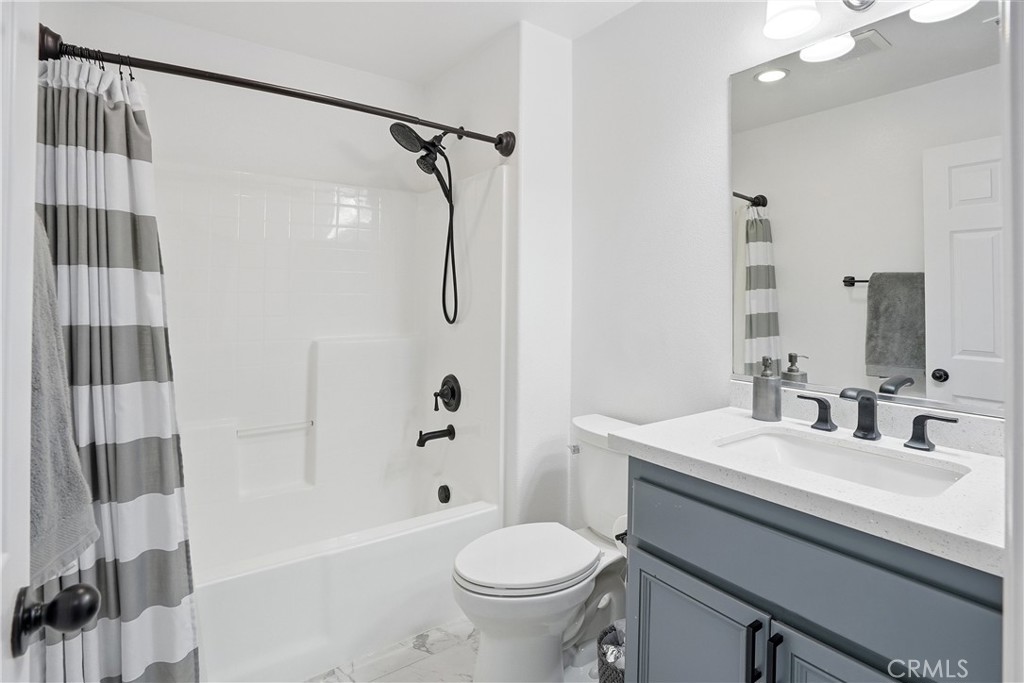 4428 Owens Street 103 Property Photo 16