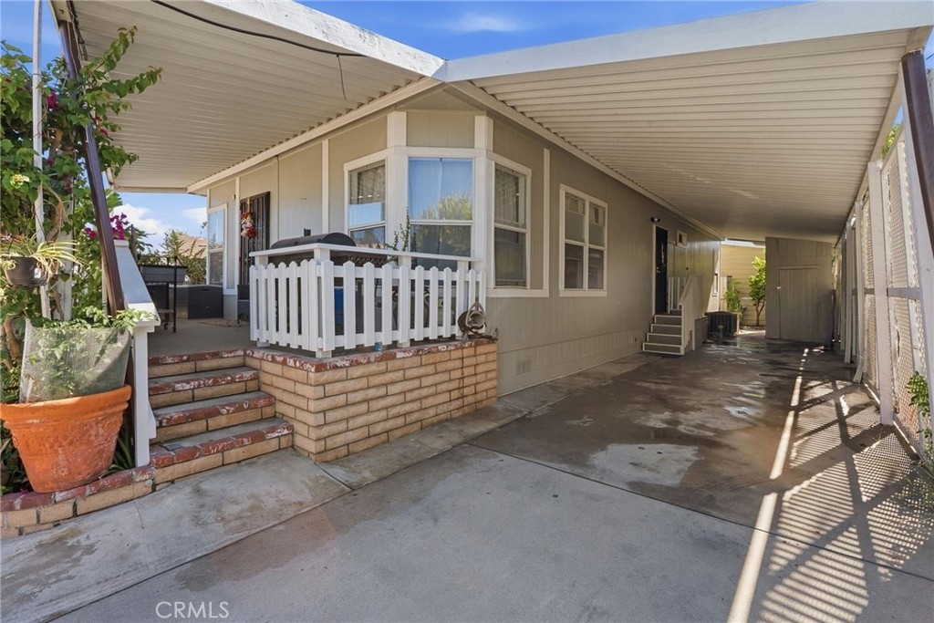 132 S Colombo 132 Property Photo 1