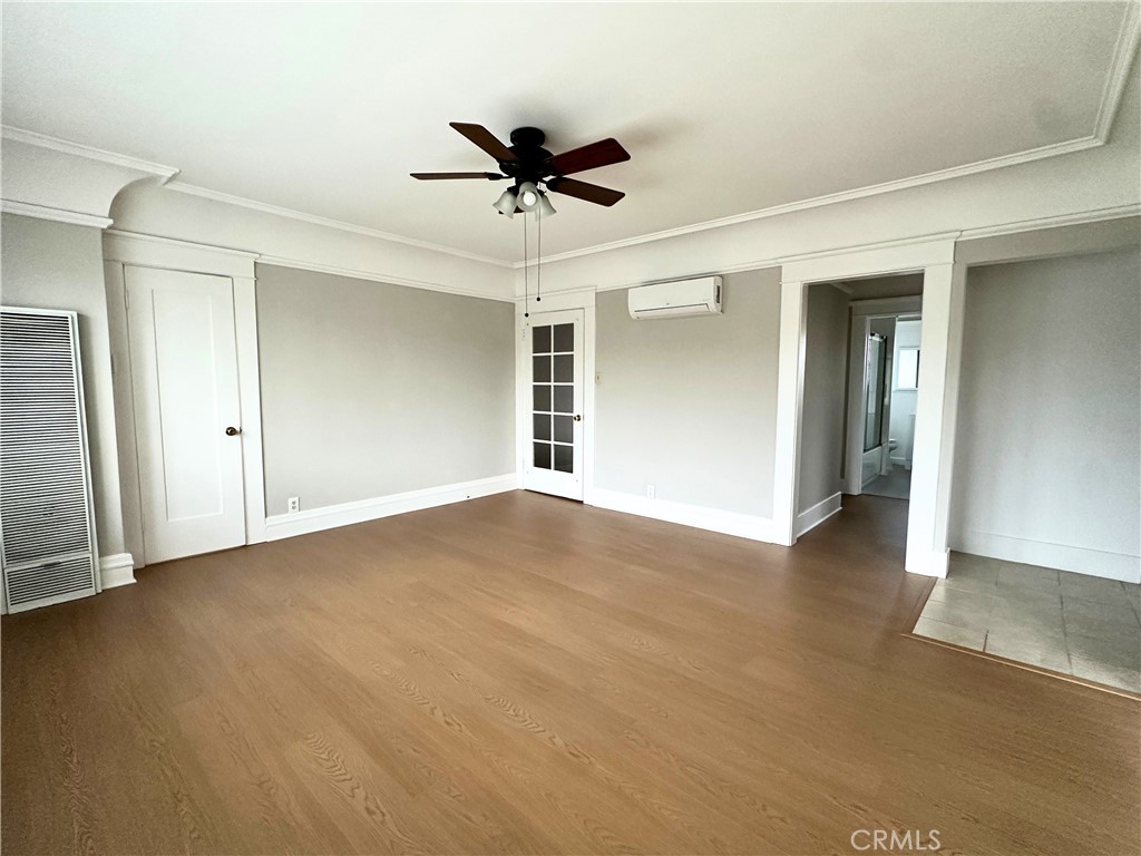 4656 Oakwood Ave Property Photo 4
