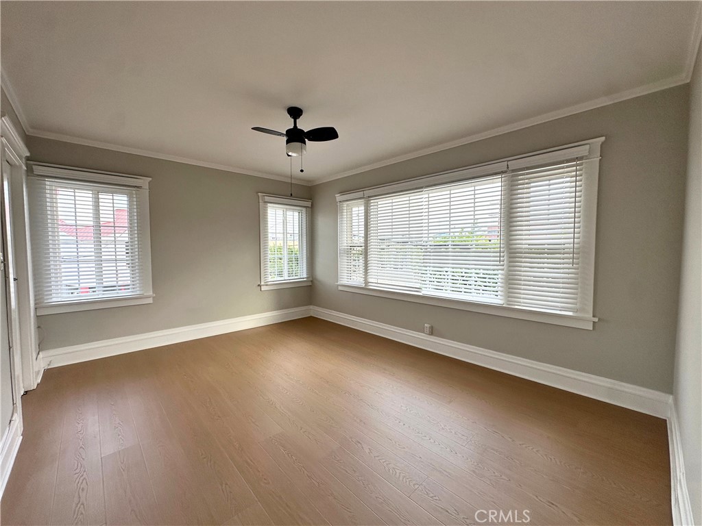 4656 Oakwood Ave Property Photo 5