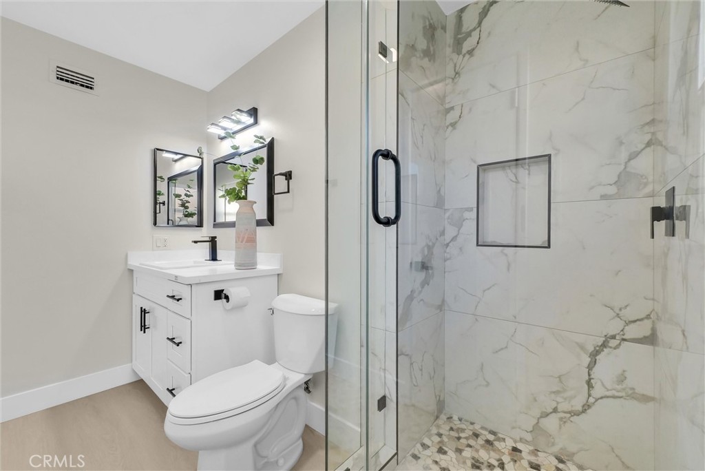 2531 Grayville Property Photo 14