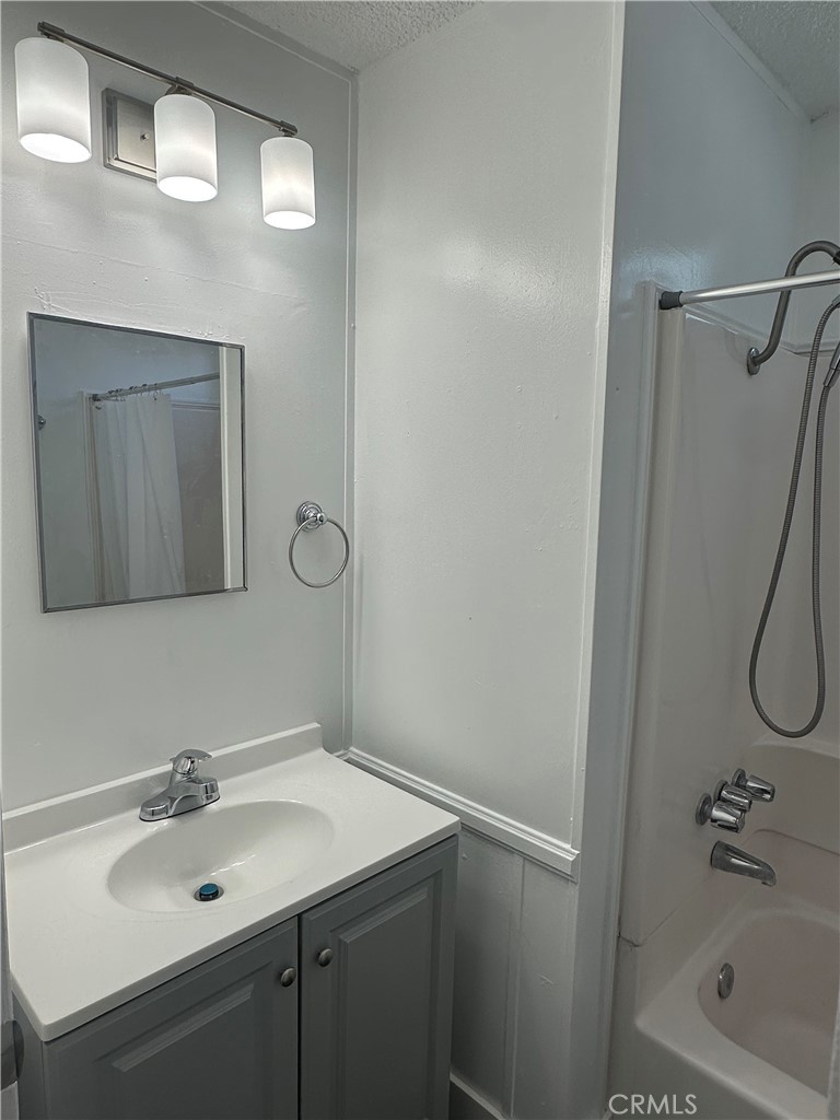 7142 Orangethorpe Property Photo 12