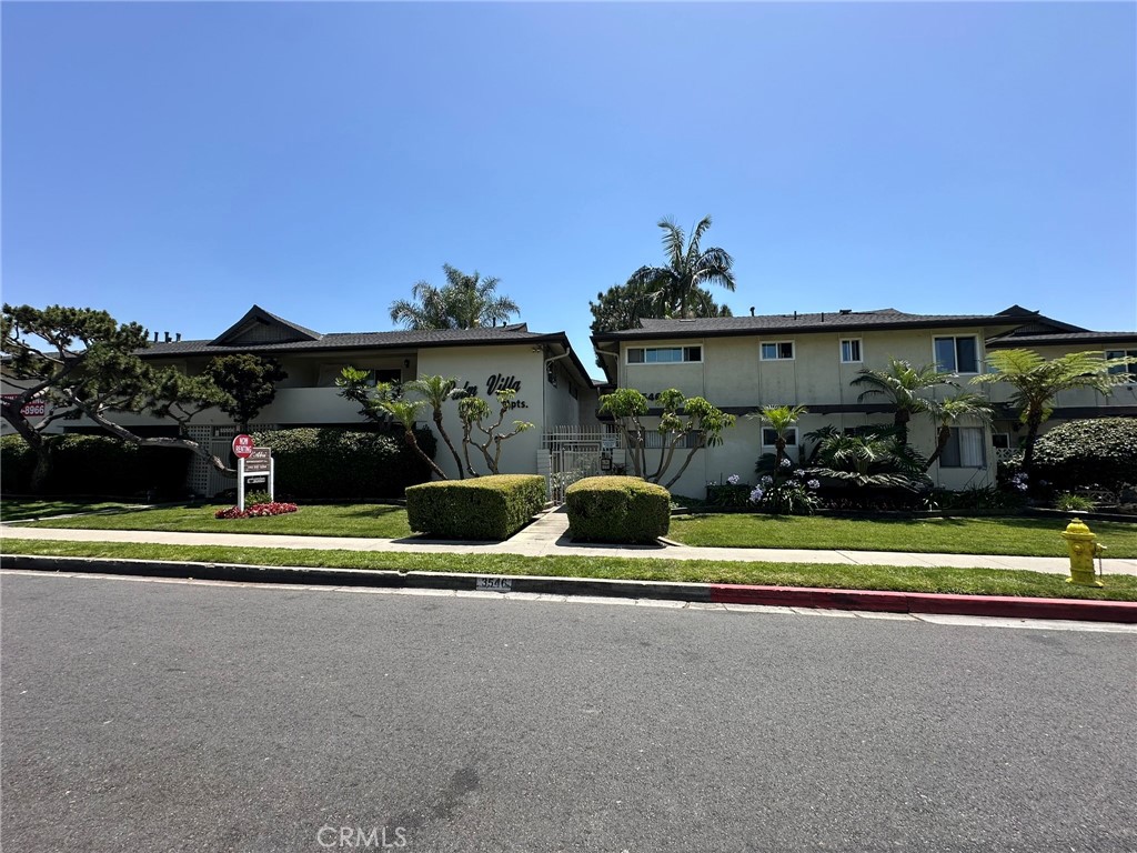 3546 3550 Los Flores Boulevard Property Photo 3