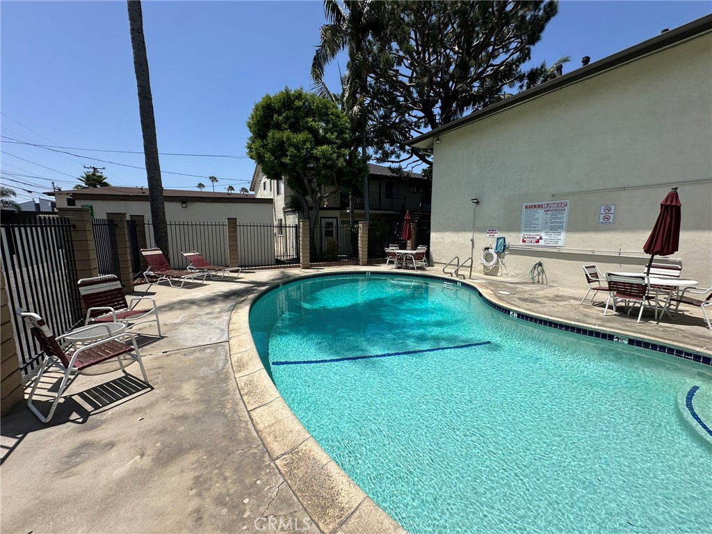 3546 3550 Los Flores Boulevard Property Photo 5