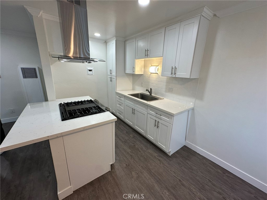3546 3550 Los Flores Boulevard Property Photo 7