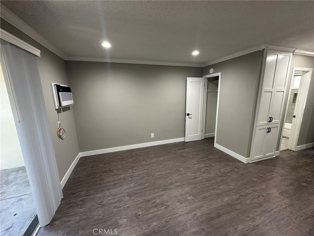 3546 3550 Los Flores Boulevard Property Photo 8