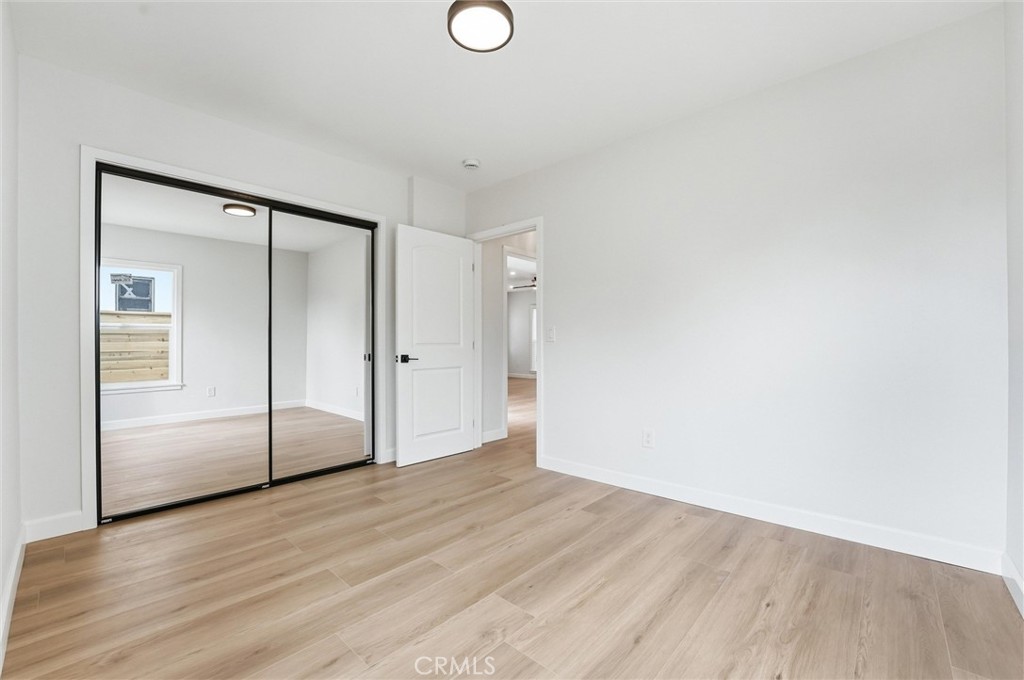1334 N Sultana Property Photo 17