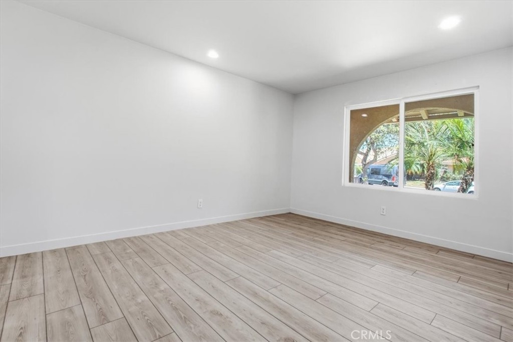 5047 Orrville Avenue Property Photo 29