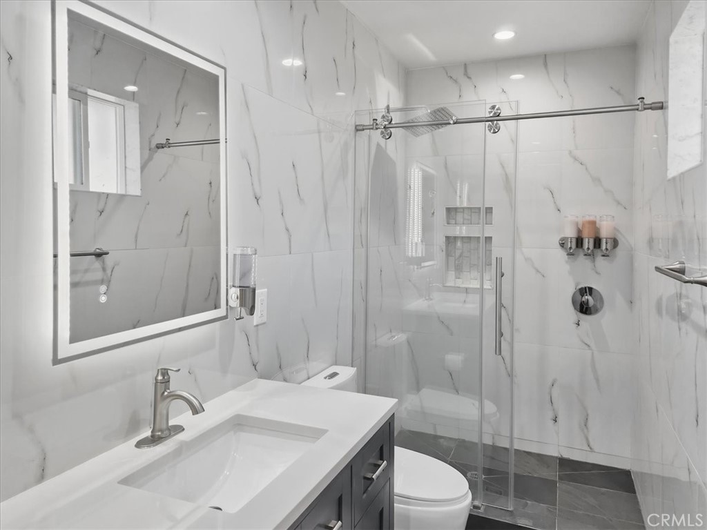 5047 Orrville Avenue Property Photo 65