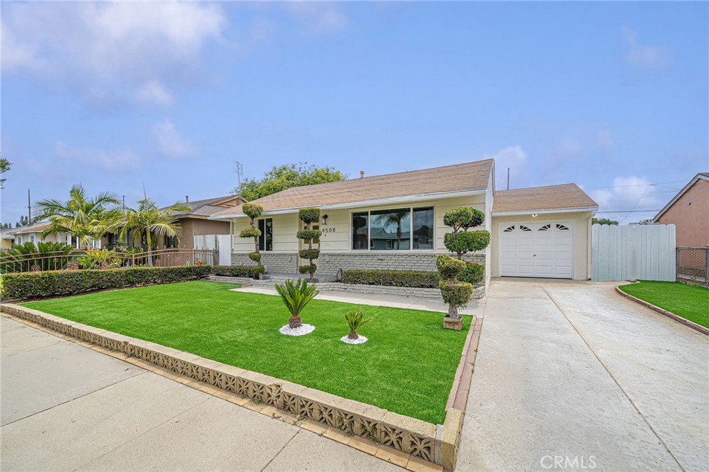 4508 Deland Property Photo 1