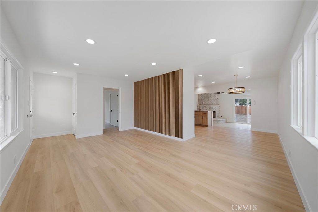 4508 Deland Property Photo 3