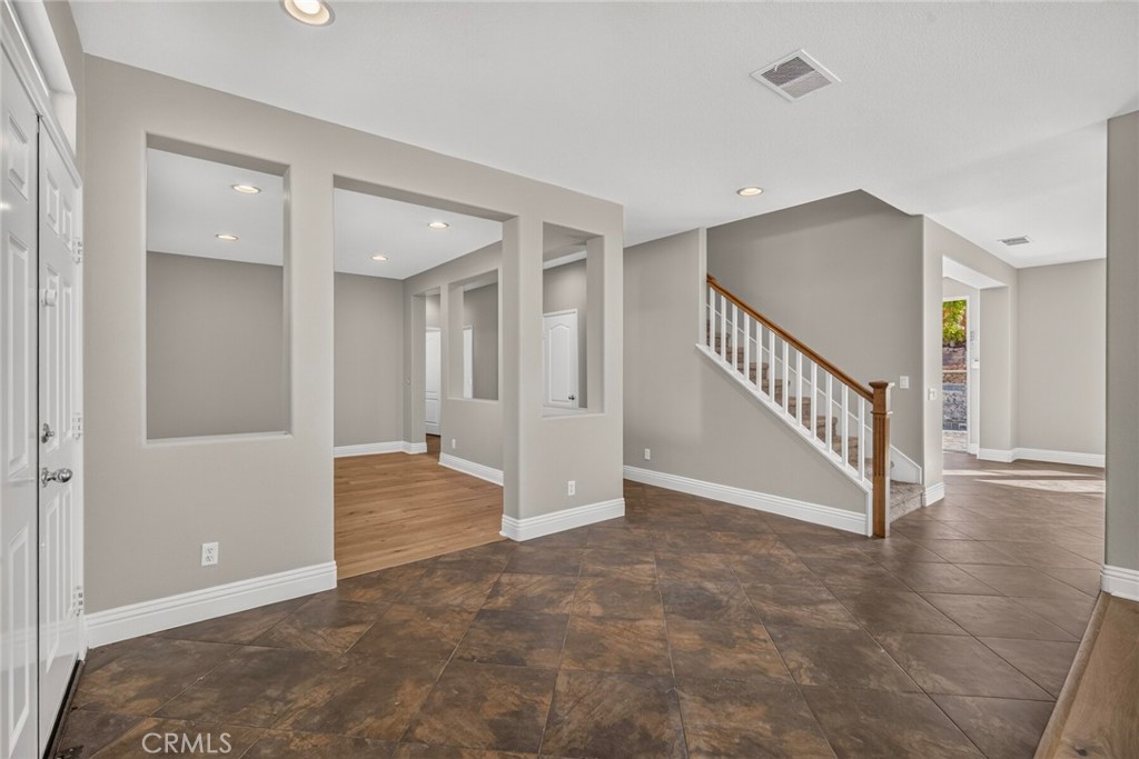45084 Vine Cliff Property Photo 7