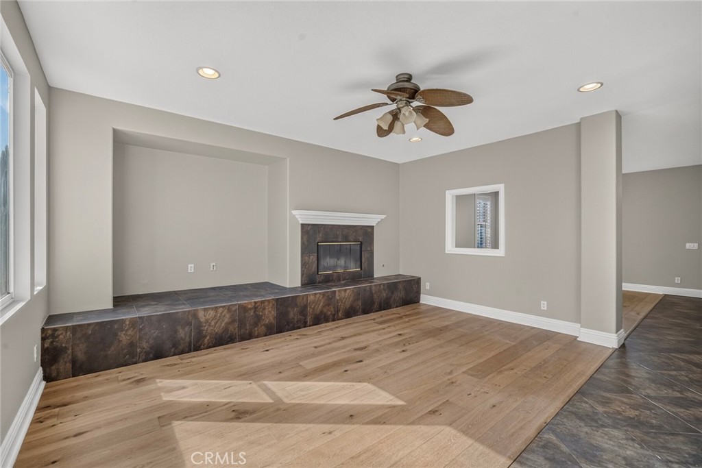 45084 Vine Cliff Property Photo 9