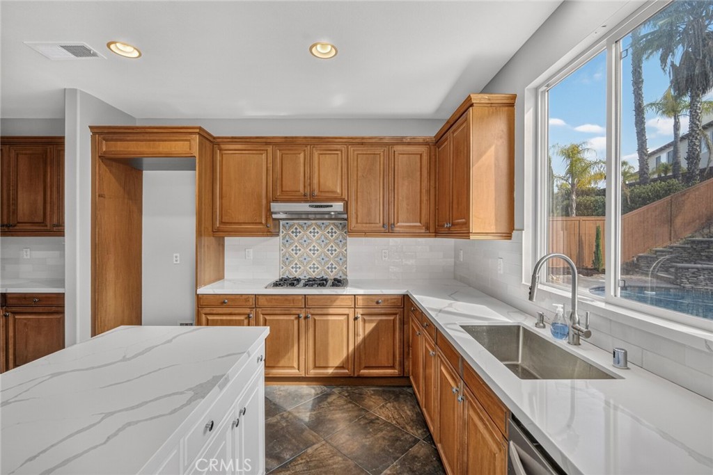 45084 Vine Cliff Property Photo 15