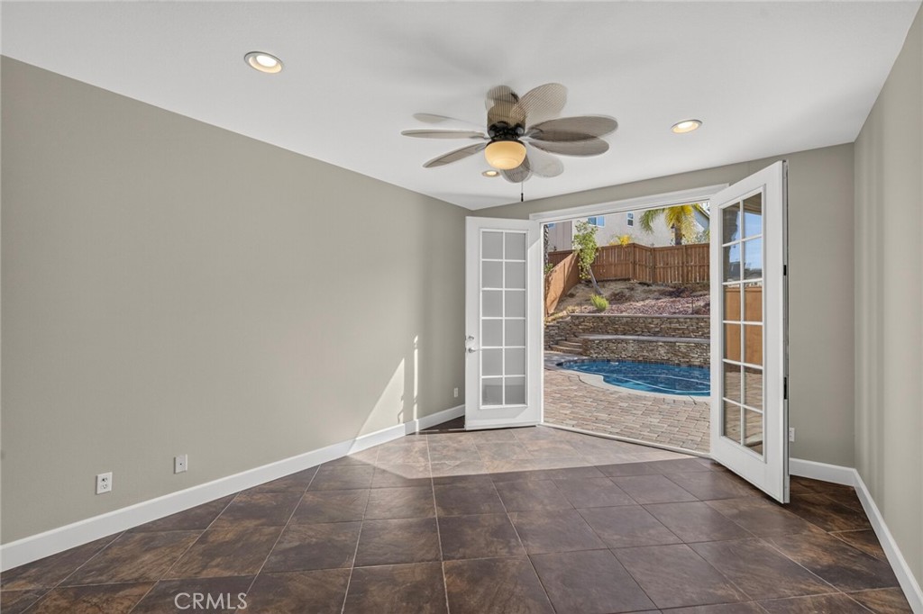 45084 Vine Cliff Property Photo 18