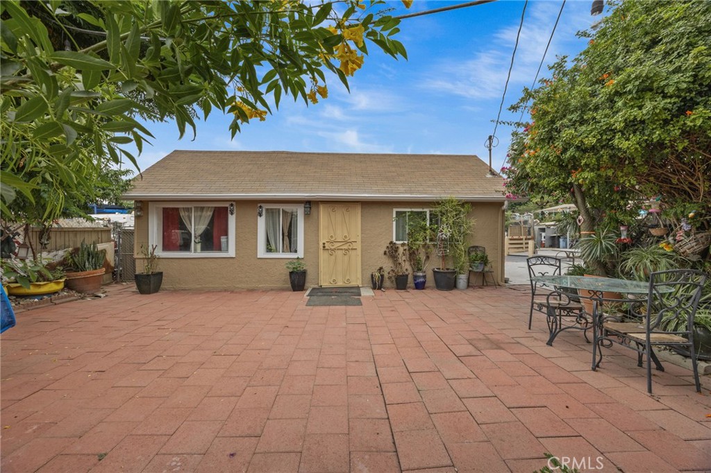 2554 N State Property Photo 5