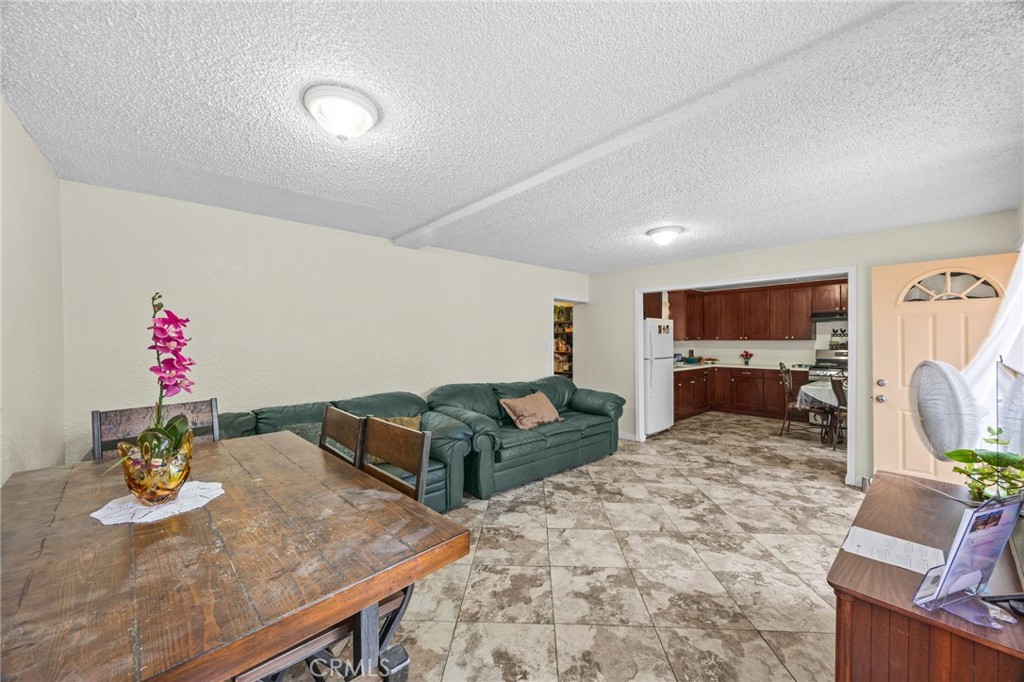 2554 N State Property Photo 10