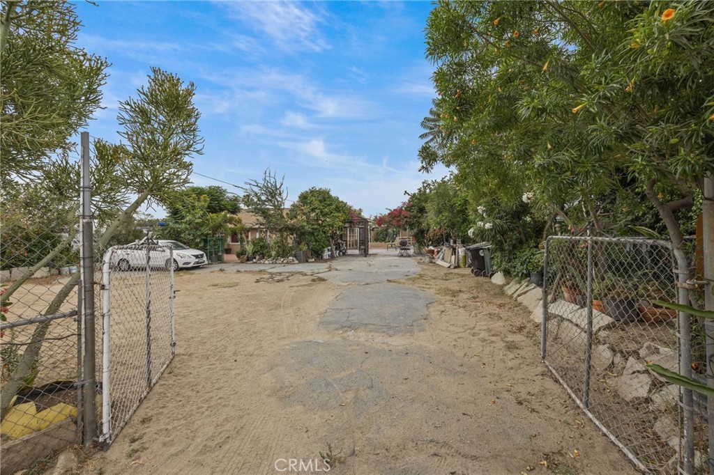 2554 N State Property Photo 13