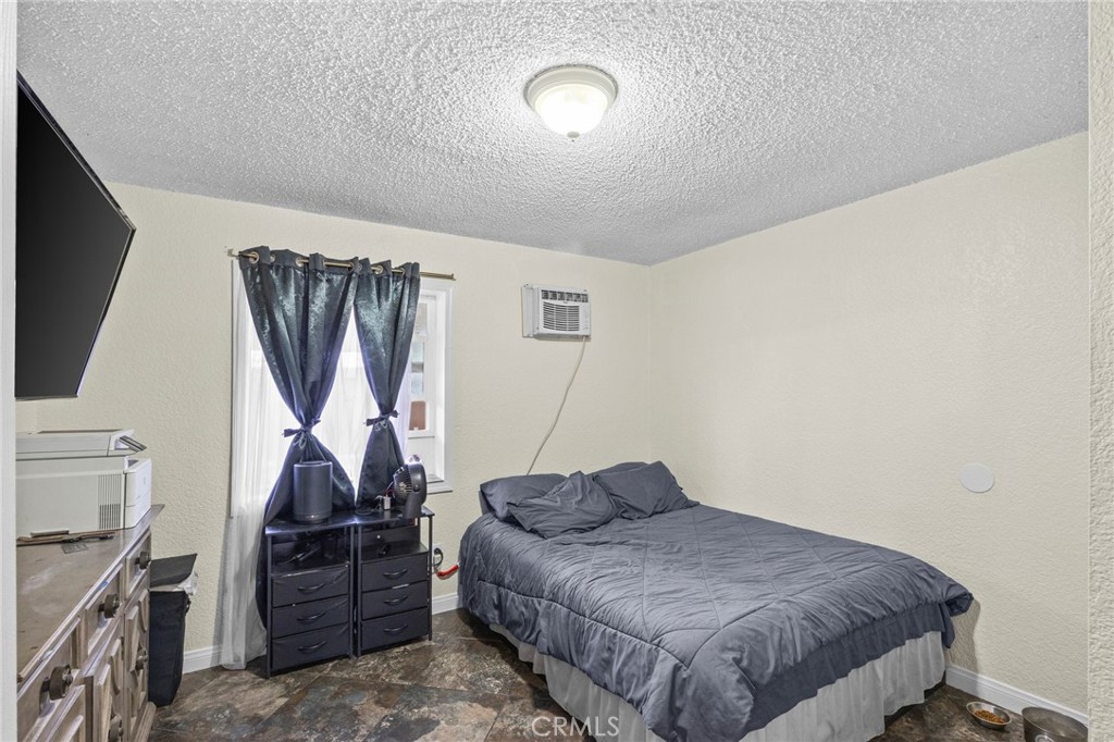 2554 N State Property Photo 21