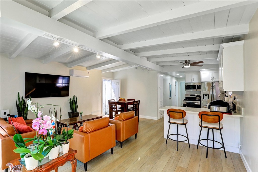 5315 Inglewood Blvd Property Photo 3