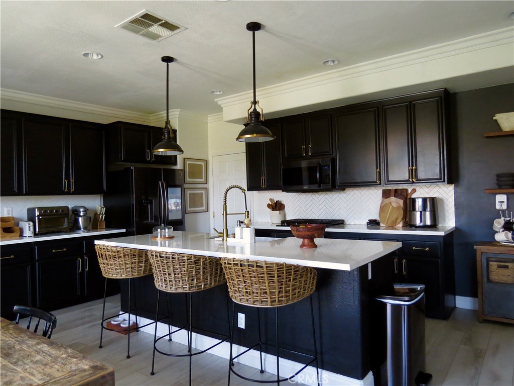 13140 Monrovia Property Photo 3