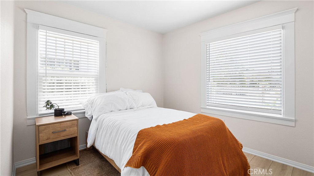 1849 W 38th Street Property Photo 7