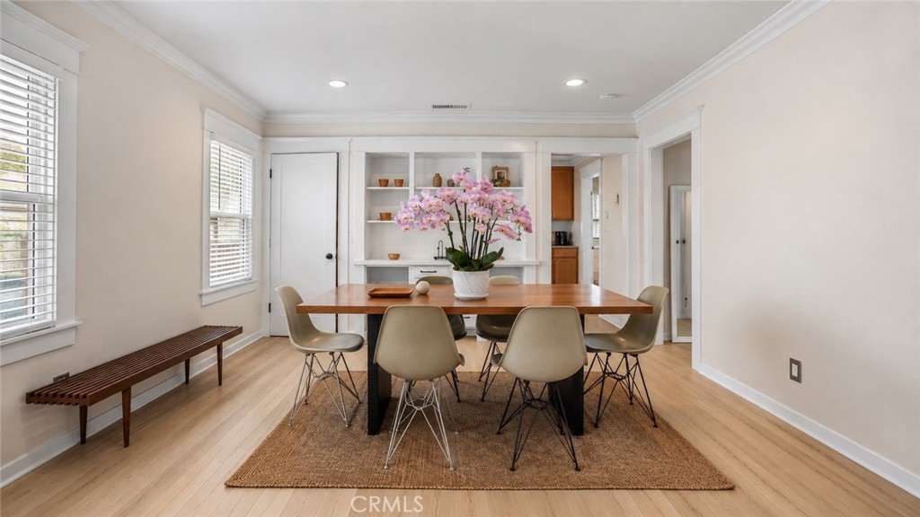 1849 W 38th Street Property Photo 8