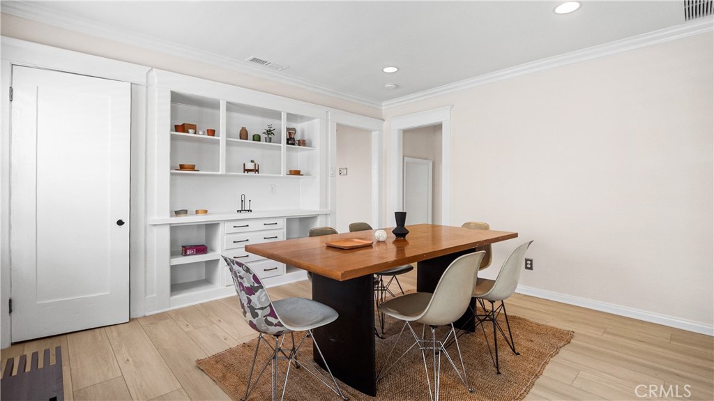 1849 W 38th Street Property Photo 10