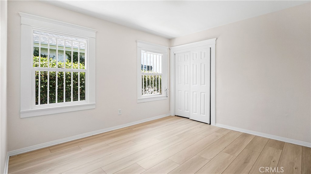 1849 W 38th Street Property Photo 14