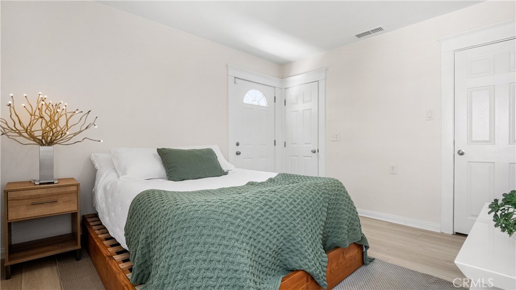 1849 W 38th Street Property Photo 19