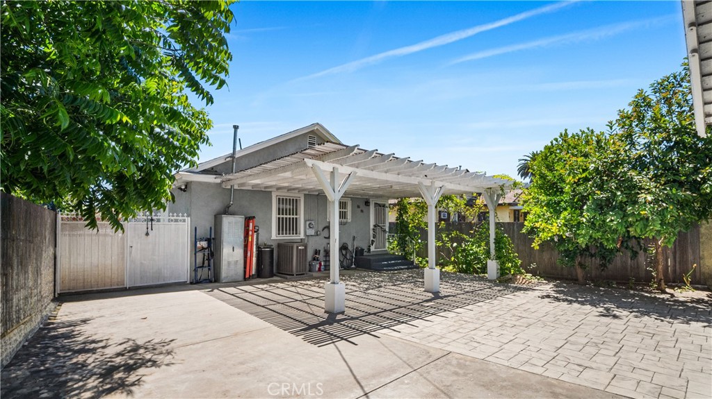 1849 W 38th Street Property Photo 27