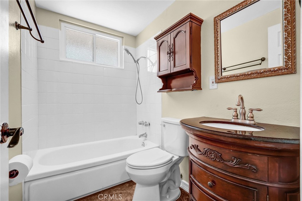 5853 Los Nietos Street Property Photo 23