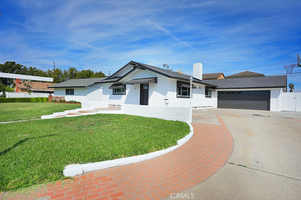 11052 Faye Avenue Property Photo 2